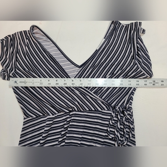KAILEIGH FOR STITCH FIX Women's Size small navy and white faux wrap mini dress - Picture 8 of 9